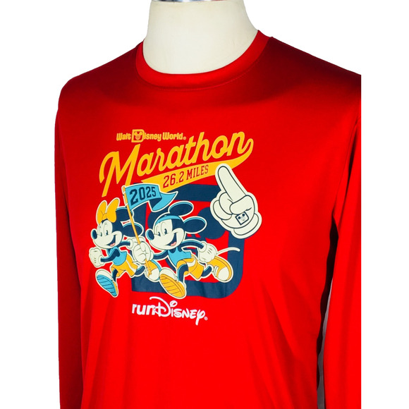 NWOT (M) Run Disney Marathon 2025 Walt Disney World Mens Long Sleeve T Red - Picture 7 of 11